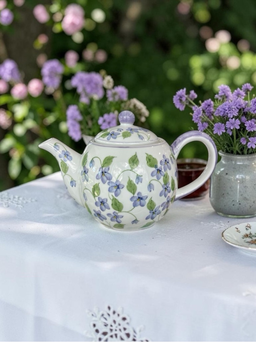 Andrea By Sadek Violet Meadows Porcelain 32oz Purple Floral Tea Pot Preowned